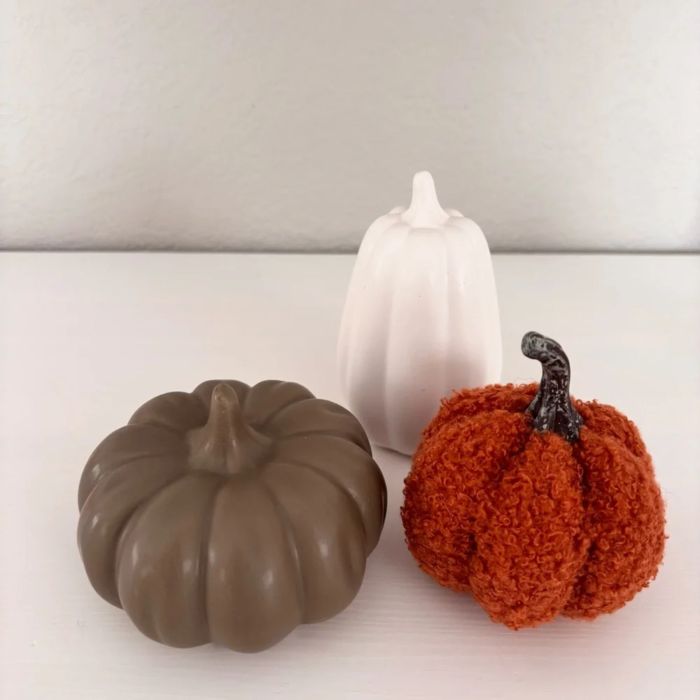 TARGET (3) Mini Pumpkins NWT